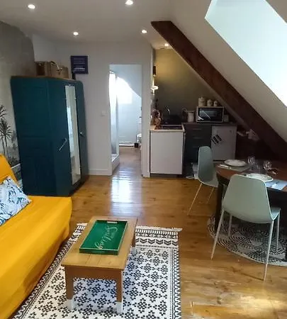 Le Studi'ault De La *